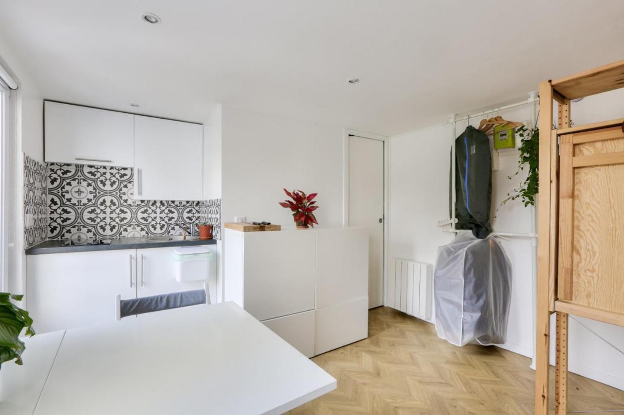 Super Studio In The 11Th District Appartement Parijs Buitenkant foto